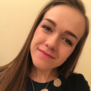 Meet your Posher, Casey